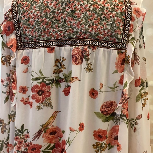 My Danielle XL Floral Blouse with Ruffles - Picture 4 of 7